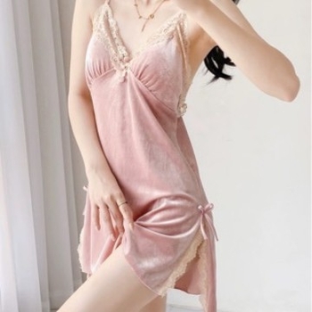 Baršunasti domaći set: V-izrez, dugi rukavi, čipkasta leđa, jastučići za grudi, srednje gustoće 251–300 g/m²