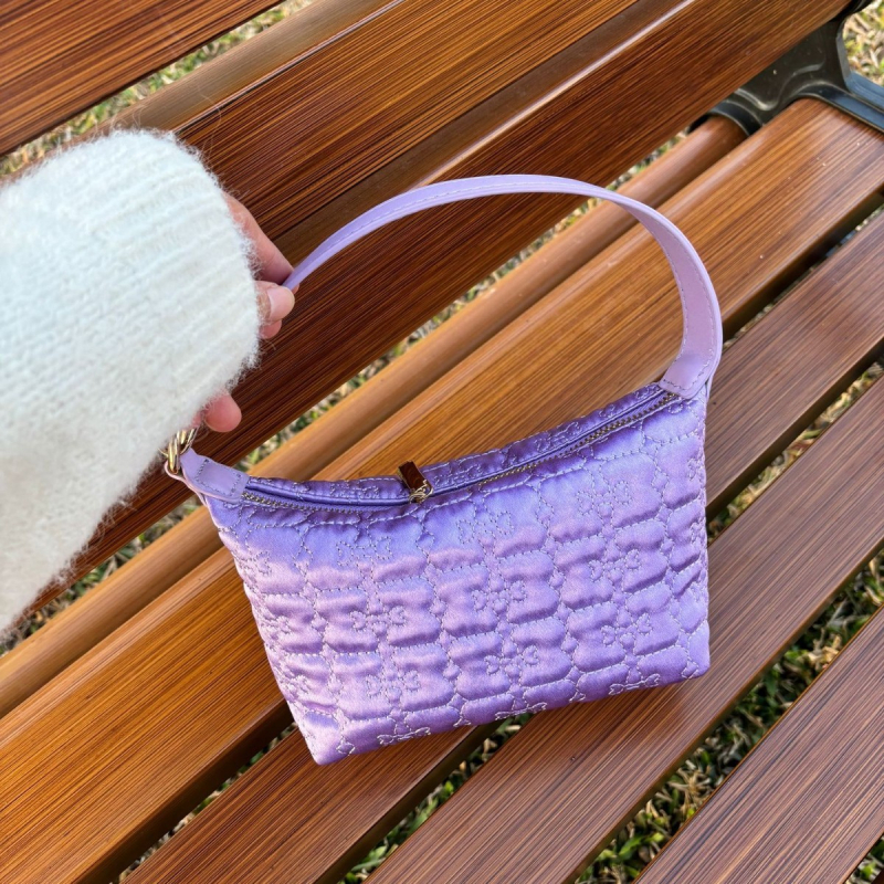 Satenska tote torba u korejskom stilu s ID džepom, zatvaranje na zip, poliester podstava, horizontalni kvadratni oblik, zimsko izdanje 2024