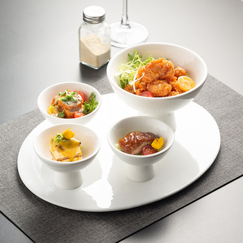 Japán stílusú magas desszerttál porcelánból, kerek, alulglazúros felület, mikrohullámú sütőben használható, logónyomtatás elérhető