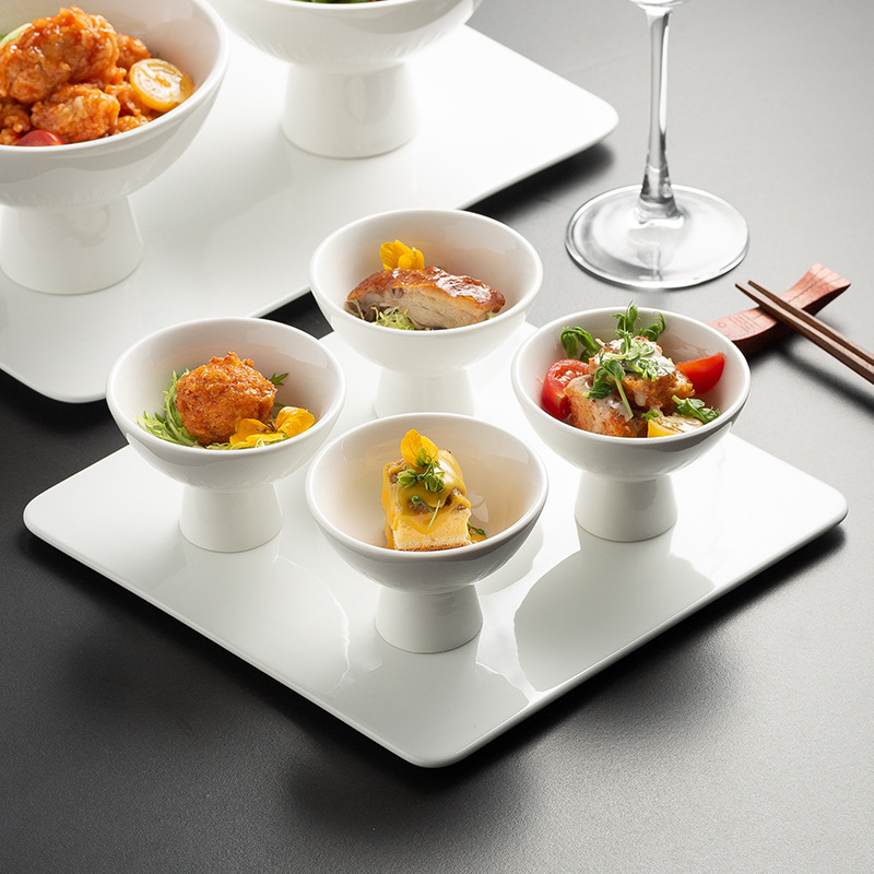 Japán stílusú magas desszerttál porcelánból, kerek, alulglazúros felület, mikrohullámú sütőben használható, logónyomtatás elérhető