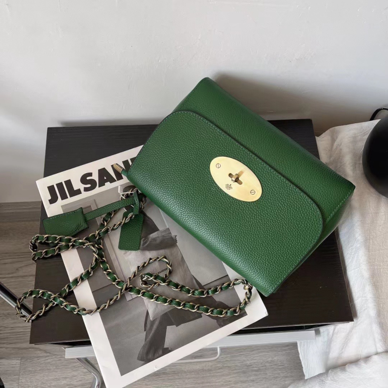 Ženska mini torbica od prave kože, horizontalni kvadratni oblik, zaključavanje, jednostavan crossbody remen, ljeto 2025