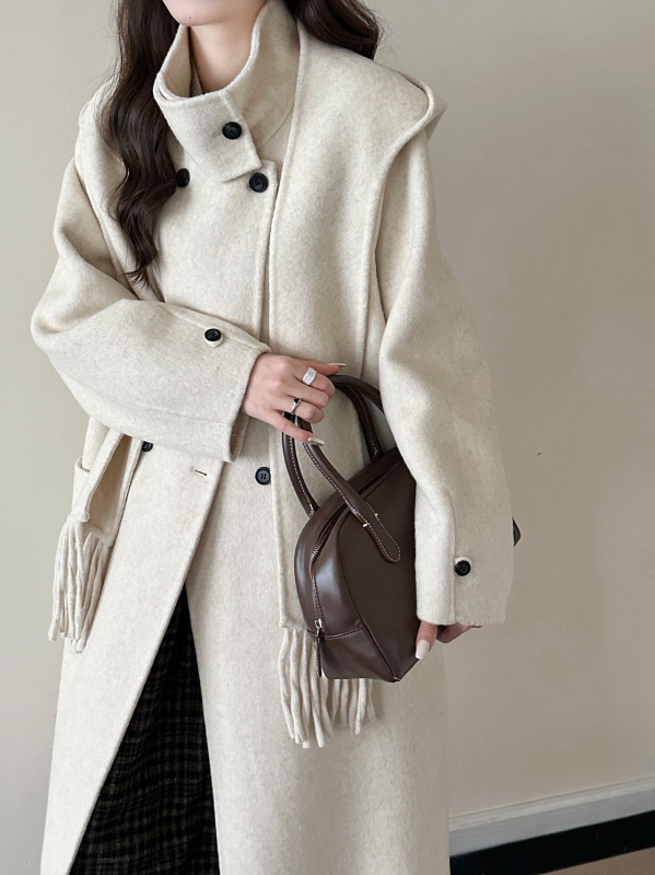 Palton damă din lână, lungime medie, guler-fular, croială lejeră, mâneci lungi