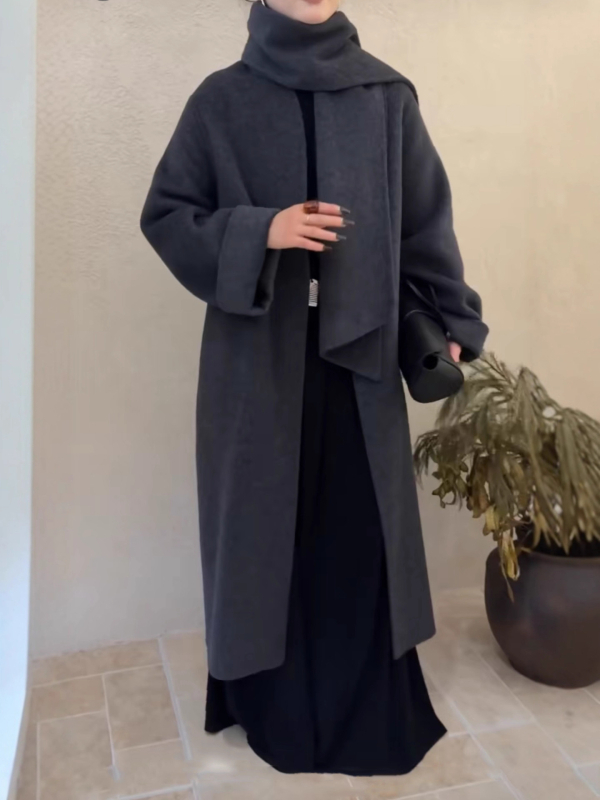 Palton de femei din lână cu guler-fular, croială lejeră, 70–80% lână, amestec poliester, mâneci lungi