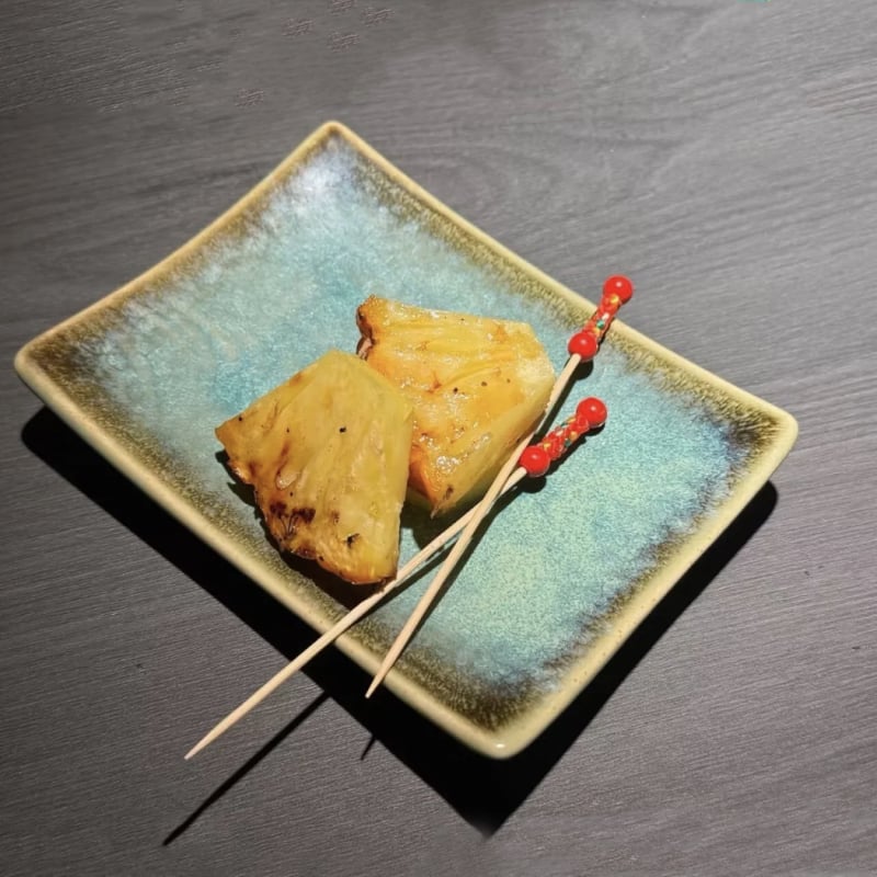 Porcelanski pravokutni tanjur za sushi i ražnjiće – japanski stil, moderni minimalistički dizajn, premium kvaliteta