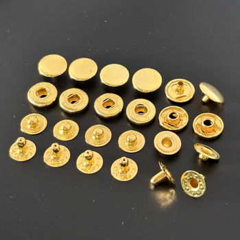 Buton snap metal cu patru părți – buton metal pentru suport de carduri și breloc; potrivit pentru paltoane, blugi, pantofi, genți; Brand: Yijia hardware