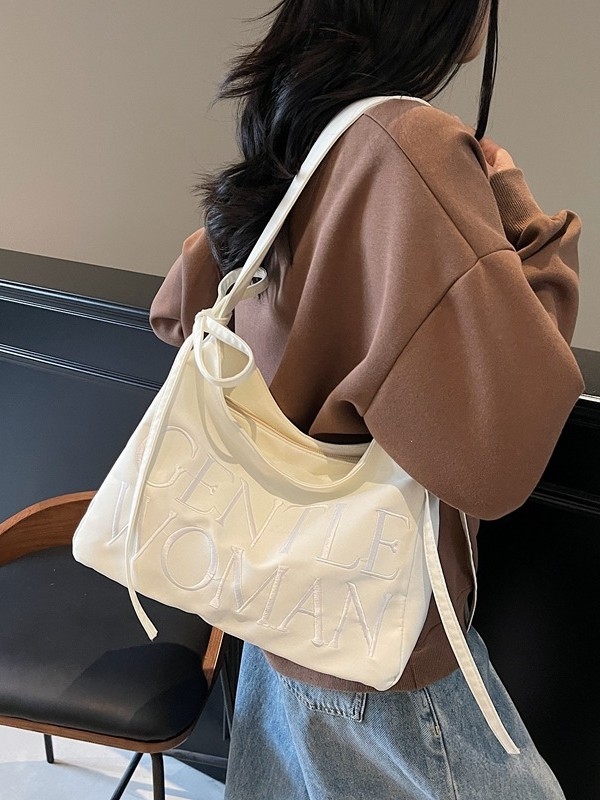 GentleWoman Geantă de subraț cu broderie litere, funda, material Oxford, căptușeală poliester, formă orizontală pătrată, închidere cu fermoar, buzunar interior cu fermoar, curea cu o singură bretea