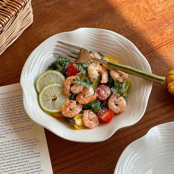 Vas ceramic cu model asimetric de copac cu dantelă – farfurie adâncă pentru salate, paste și deserturi, stil modern simplu, compatibil cu microunde, decor sub glazură, calitate premium