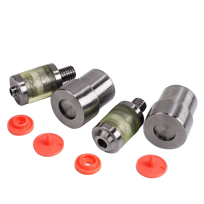 Formă pentru nasturi din rășină | Nasture cu găuri | Potrivit pentru cămăși, jachete, rucsaci | Brand: Nine Energy