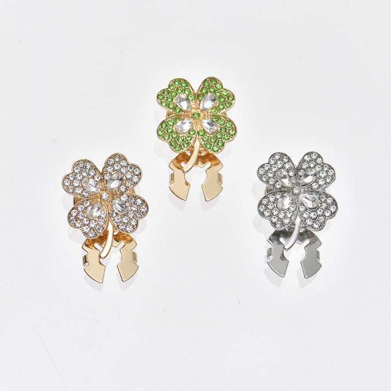 Rhinestone gombok négylevelű lóhere formában, könnyed luxus stílus, diamantokkal díszített, kristály