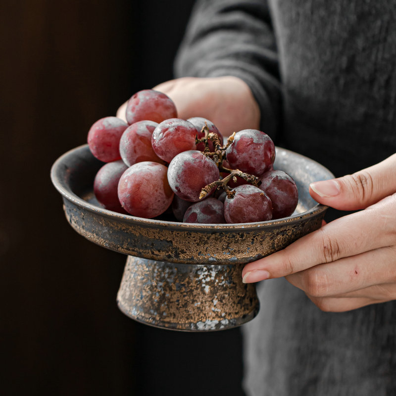 Porcelánový ovocný tanier s vysokou nohou a pozláteným okrajom, vintage štýl, Jiutian Burn