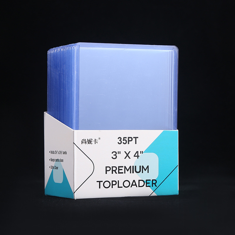 Držač kartica – prozirna plastika, moderni minimalistički stil, kompatibilan s Pokémon TCG i MTG, 35–130pt kartice