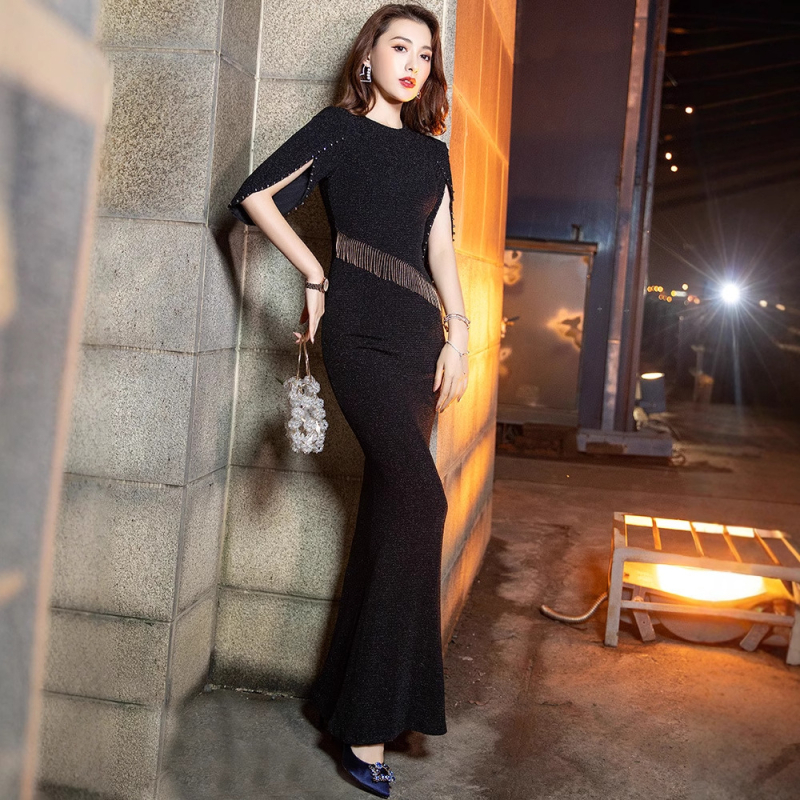 Rochie de seară cu siluetă de coadă de pește, talie înaltă, mâneci petale, lungă, poliester (70–80%)