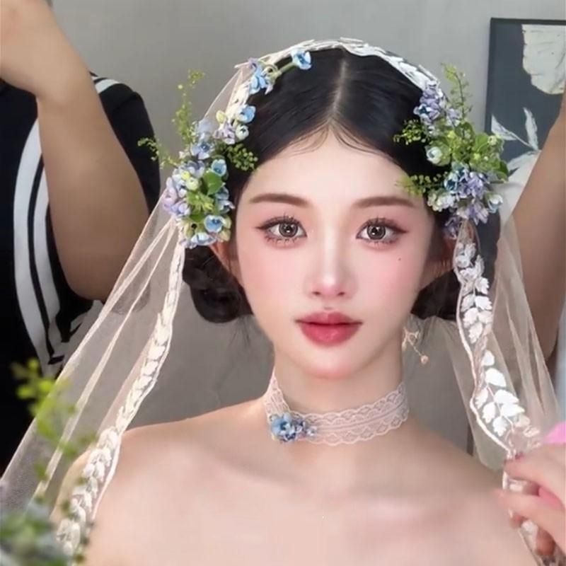 Unique erdő-stílusú csipkés fátyol koronával menyasszonyi ruhához, Nyár 2021, készleten