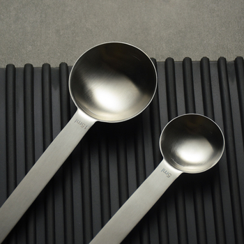Лъжичка за измерване за печене от 304 неръждаема стомана с прецизна грамова градуировка