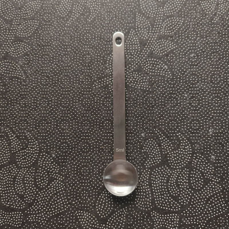 Лъжичка за измерване за печене от 304 неръждаема стомана с прецизна грамова градуировка