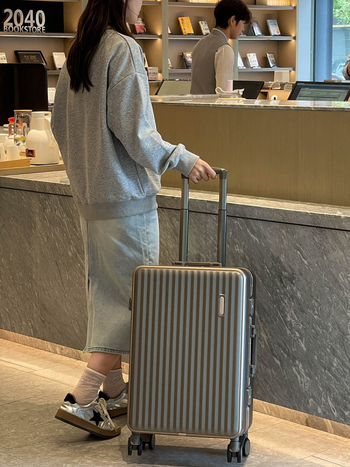 Βαλίτσα ταξιδιού με 4 περιστρεφόμενους τροχούς, TSA συνδυασμένη κλειδαριά, Υλικό PC, Αδιάβροχη, Προστασία από κλοπή