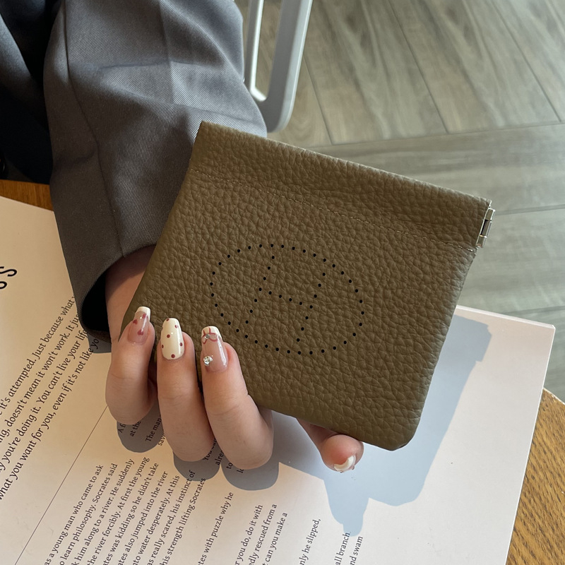 Muqu kožni novčanik za žene – gradski minimalistički stil, s jednim preklopom, bez podstavke