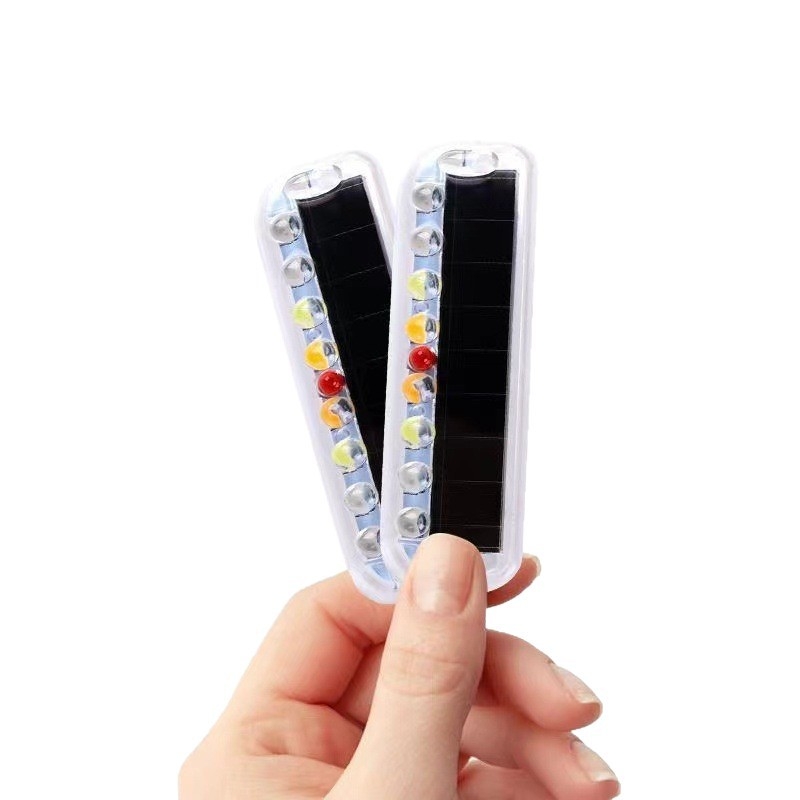 LED stražnje svjetlo za motocikl s solarnim napajanjem, model 8 LED, kućište od ABS-a + solarni panel za pohranu energije, 3V, 0.2A