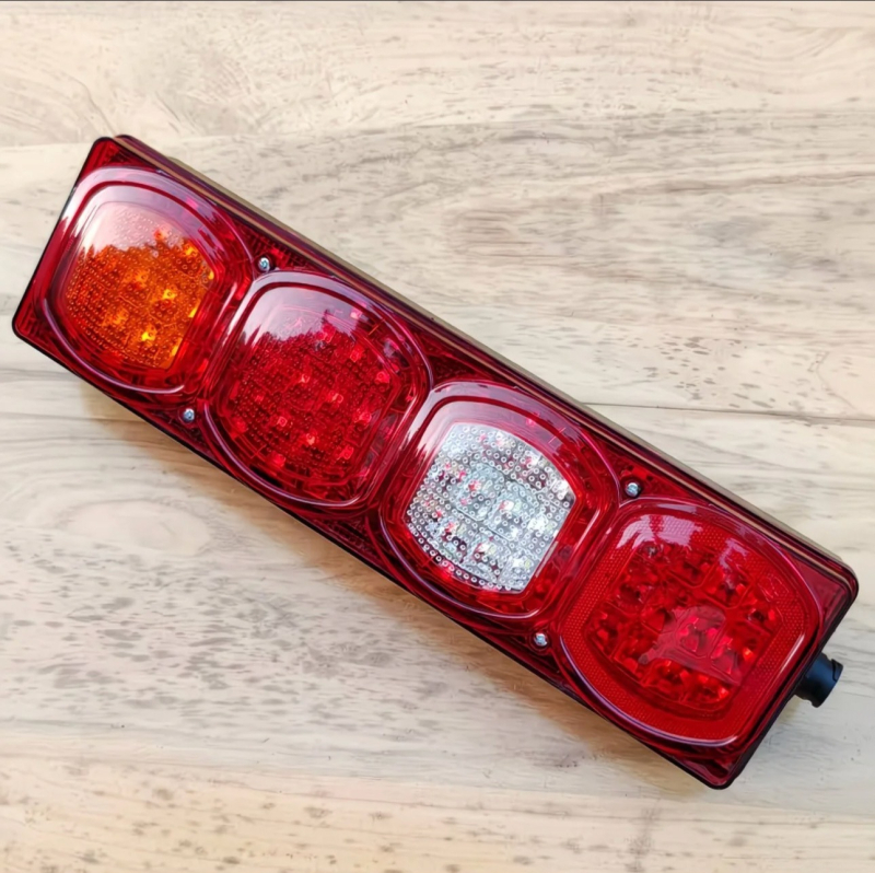 Οπίσθιο LED Φανάρι Shaanxi Delong X3000 — 24V, 10W, 50.000 ώρες ζωής