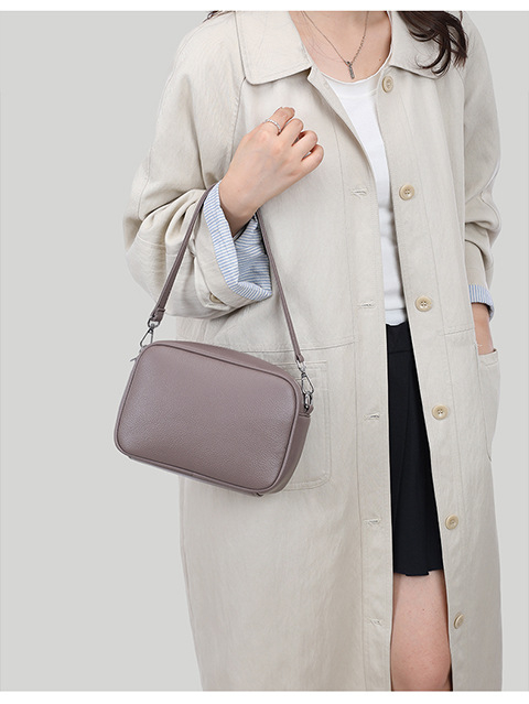Ženska crossbody torbica - Materijal: Oxford tkanina; Oblik: horizontalni kvadrat; Otvaranje: zatvarač; Unutarnja džep s zipom; Značka: Lian yun