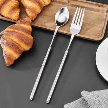 Разтегателна вилка от неръждаема стомана с дълга дръжка за западно хранене; 304 неръждаема стомана, огледално полирана повърхност, прост стил, възможност за печат на лого.