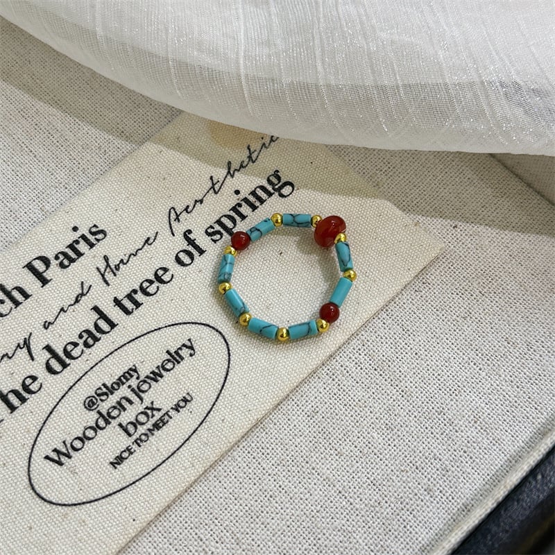 Γυναικείο δαχτυλίδι γεωμετρικού μινιμαλιστικού σχεδιασμού από μικτά υλικά (φθινόπωρο 2024)