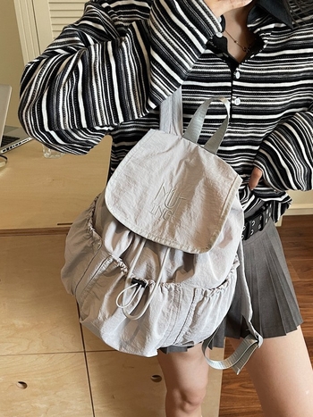 Σακίδιο πλάτης unisex από νάιλον, με αστικό στυλ, ελαφρύ με επεκτειόμενο σχεδιασμό, καμπύλες ιμάντες ώμου, κατάλληλο για σχολικές ανάγκες