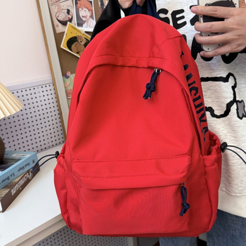 Unisex νάιλον σακίδιο, αστικό μινιμαλιστικό στυλ, χωρητικότητα 20–35 L, χωράει 14 ιντσών φορητό υπολογιστή, ανθεκτικό στη φθορά.