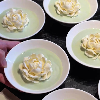 Tigris fej Jasmine virág alakú szilikon forma mousse-hoz és pudinghoz