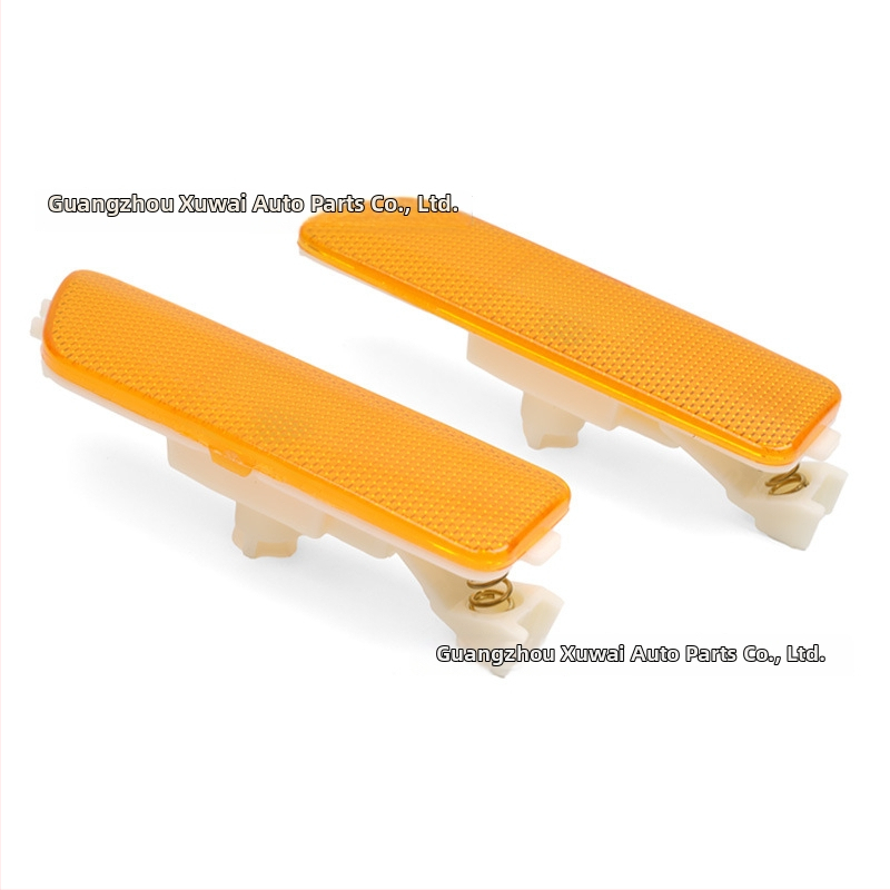 Priekinio bamperio šono žymeklio ir posūkio signalo lemputė Volkswagen Golf 4 / Bora / Jetta MK4 (Medžiaga: ABS+AS; Galia: 55W; Įtampa: 12V; Šviesos šaltinis: halogenas; Suderinami modeliai: Golf MK4, Bora, Jetta 4)