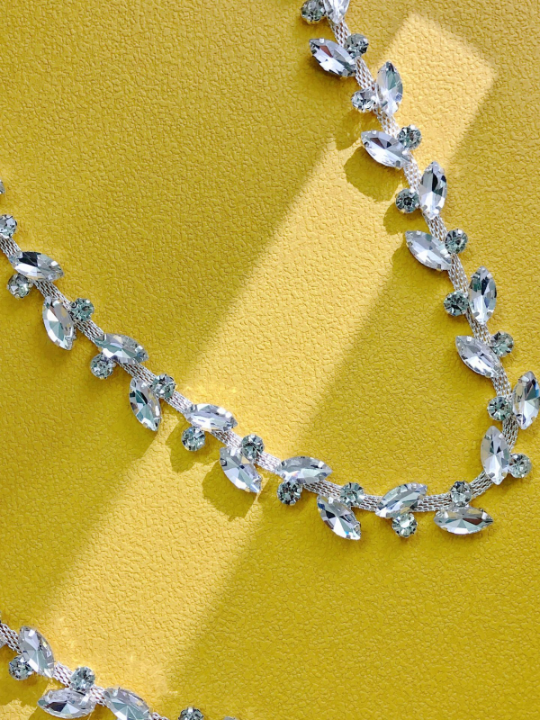 Lanț cu strasuri și diamant — componente handmade pentru bijuterii, pentru ținute de nuntă, curea decorativă