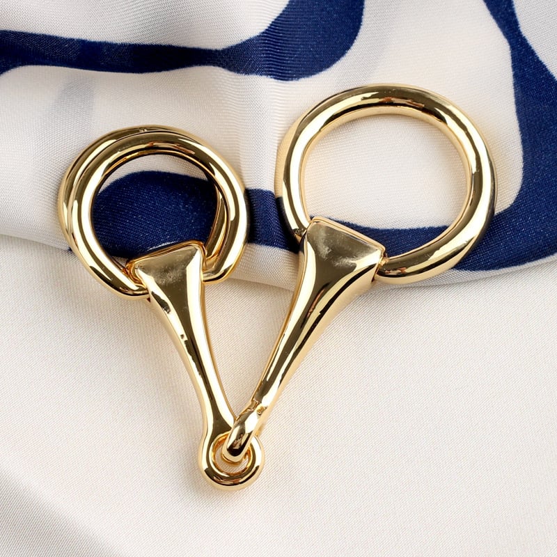 Prindere pentru șal din cupru cu încrustație K-gold, design floral, stil luxos ușor, placare electrochimică