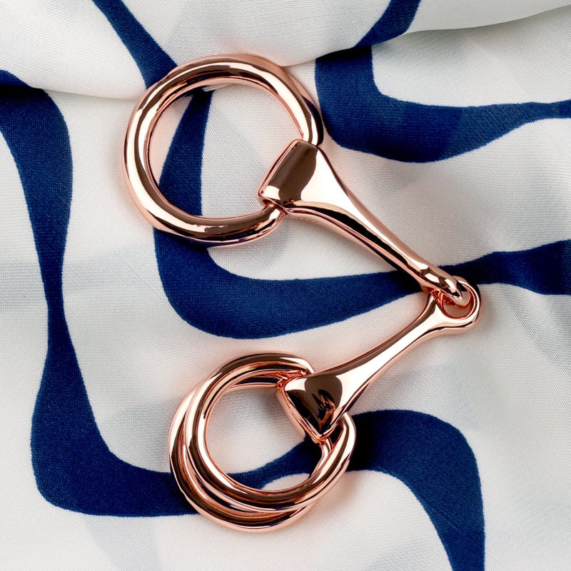 Prindere pentru șal din cupru cu încrustație K-gold, design floral, stil luxos ușor, placare electrochimică