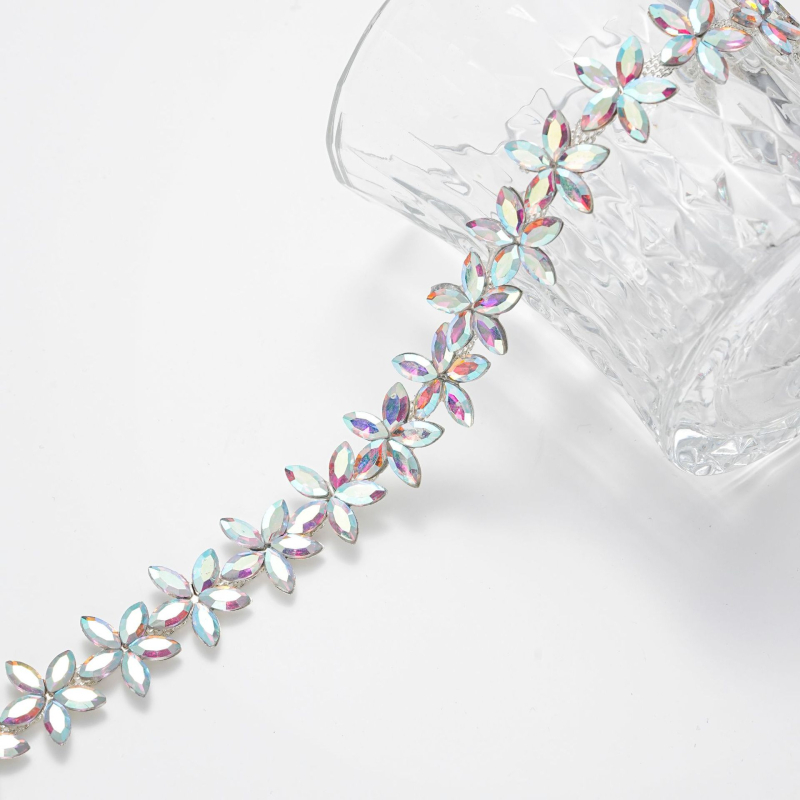 Lanț din rhinestones cu model floarea-soarelui, încrustare (inlay), material din sticlă, origine Guangzhou