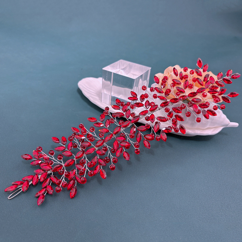 Kristāla matu diadēma – roku darbs, ģeometrisks dizains, plaid raksts, mīksta un lokāma.