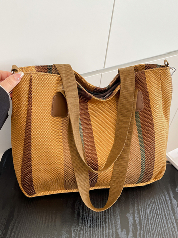 Tote táska, utcai divat, vászon anyagú, függőleges négyzetes forma, cipzáras nyitás, poliészter bélés