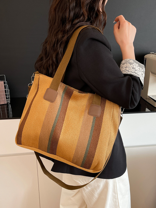 Tote táska, utcai divat, vászon anyagú, függőleges négyzetes forma, cipzáras nyitás, poliészter bélés