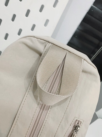 Rucsac mic în stil montan, nylon, impermeabil, compatibil cu laptop de 14 inci, capacitate sub 20 L, primăvara 2025