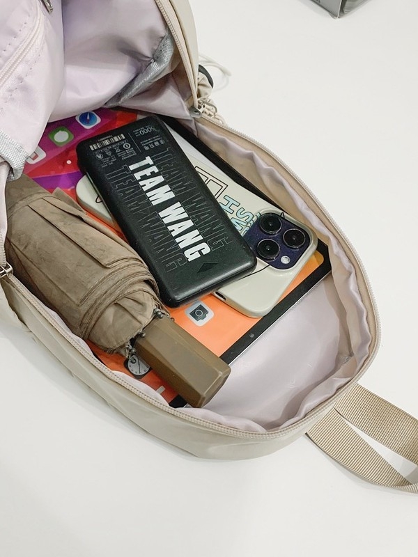 Rucsac mic în stil montan, nylon, impermeabil, compatibil cu laptop de 14 inci, capacitate sub 20 L, primăvara 2025