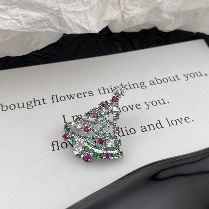 Broșă Bao Xiang din cupru cu motiv nod, accente colorate zircon, placare electrolitică, stil lux lejer pentru femei