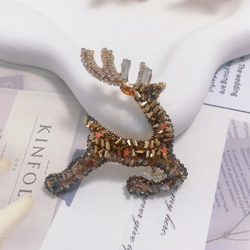 Broșă unisex din cupru, cerb cristal, Xiang Nan, pin de înaltă clasă, încrustare cu cristale, iarna 2025