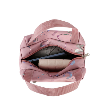 Ženska torbica za poslovna putovanja • Materijal: Oxford tkanina • Oblik: vodoravni kvadrat • Otvaranje: zip • Podstava: najlon