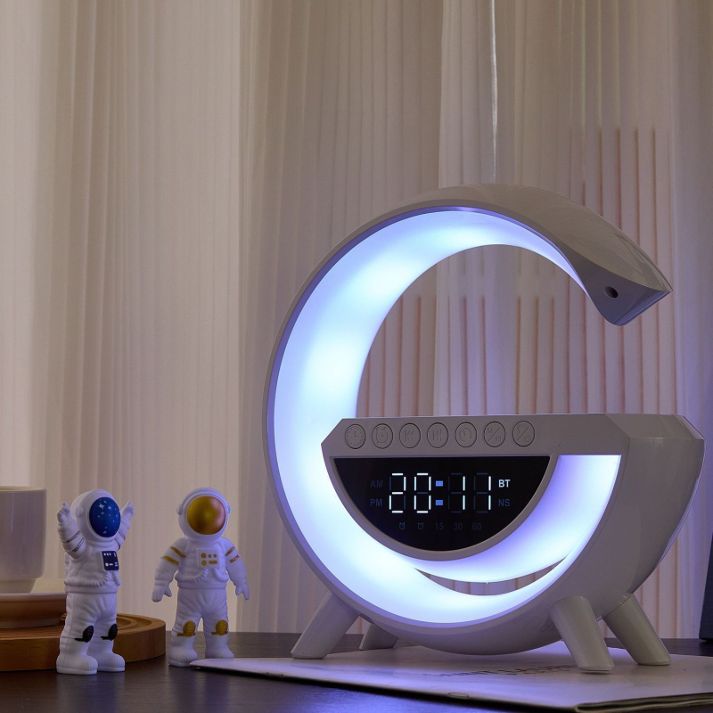 Be laidinio įkrovimo Bluetooth garsiakalbis su žadintuvu ir atmosferos stalo lempute (Belaidžio įkrovimo; Bluetooth audio; Žadintuvas; Atmosferos apšvietimas; Naktinė lemputė)