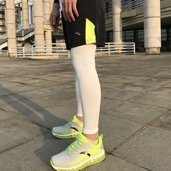 Gyermekeknek készült vádliprotektív szivacsos lábszárvédő leggings