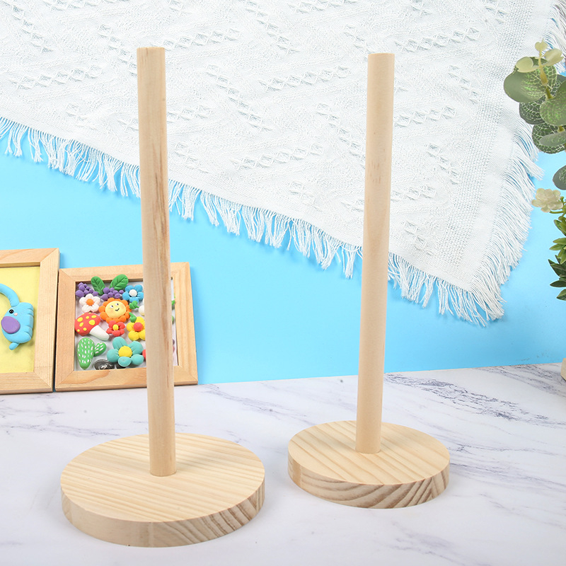Drevený stojan na doplnky do vlasov - prenosný, masívne drevo, moderný minimalistický štýl, 106 g, na šperky