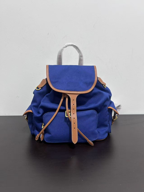 Ženski ruksak s poklopcem, koža goveda, ulični stil, unutarnji džepovi za telefon i dokumente