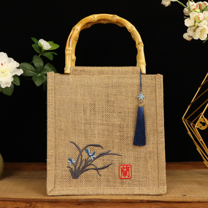 Torba tote u tradicionalnom stilu s vezom od pamuka i lana, bambus drška, konopna podstava, otvoreni vrh