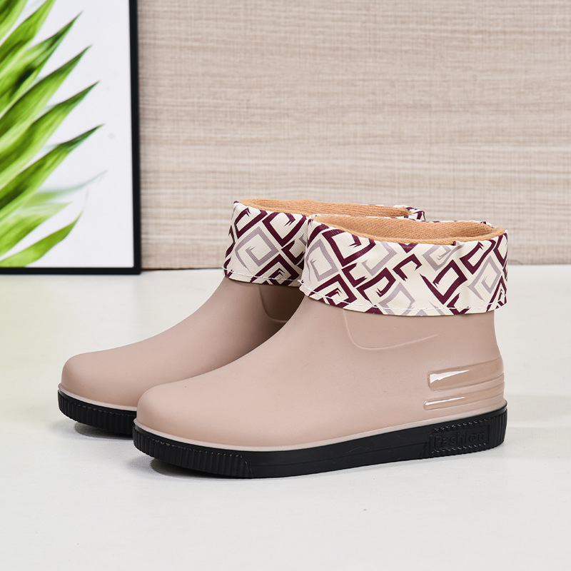 Ženske PVC čizme za kišu, niski štih, 1–3 cm visok potplat, protuklizna podplat, uzorak s slovima, za sve sezone