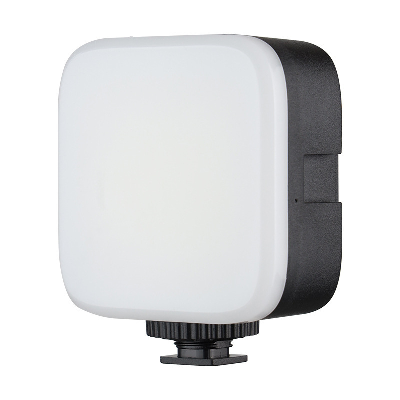 Lumină de umplere LED pentru telefon/DSLR — lumină RGB portabilă cu reglajul luminozității, temperatură de culoare 2500–9900K, model K-05, sub 10W, 5V 1A, pentru streaming live și înregistrări video