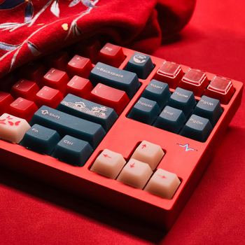 Capace pentru taste Xvx Soft Jade Red Bean – gravate cu finisaj mat translucid, set de 135 taste pentru tastaturi mecanice cu ax magnetic, iluminare RGB, compatibil cu 60-108 taste